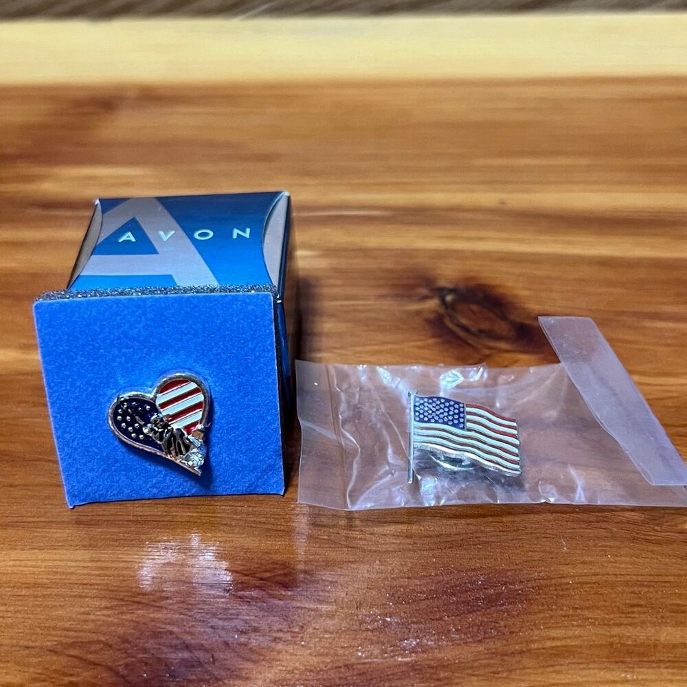Vintage‎ NOS Brooch Lapel Pins Avon Heart USA Flag Statue Liberty & USA Flag Pin